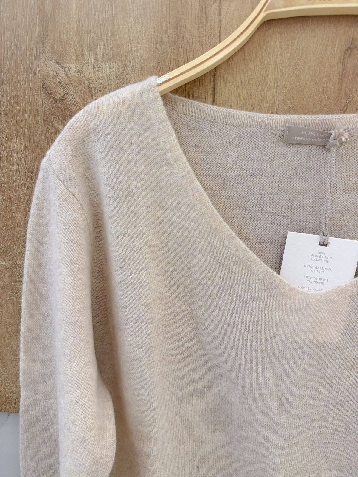 V-Neck Pullover in 100% Wool - Made in Italy