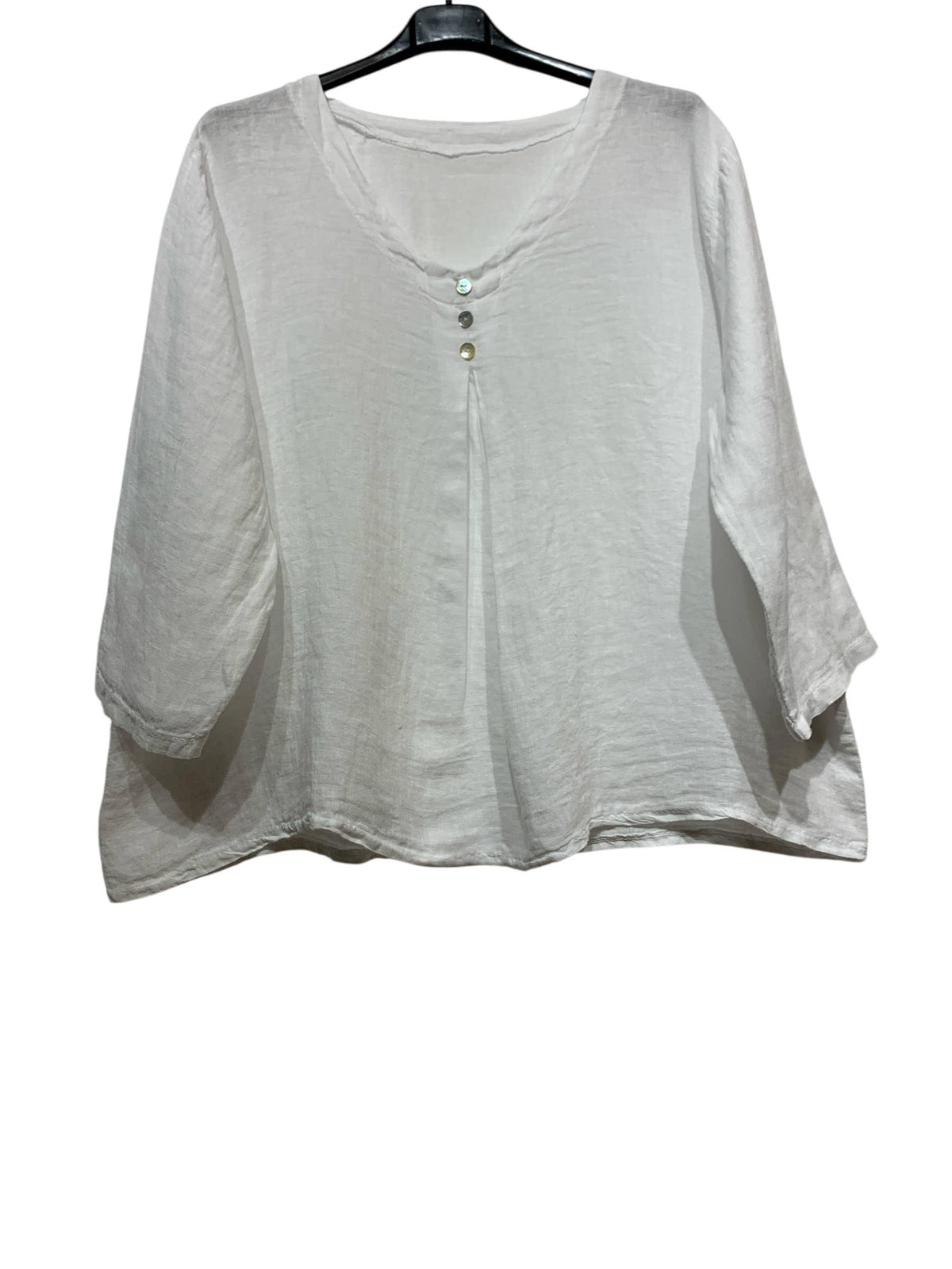 5548 Loose Linen Blouse with Buttoned Neckline: Jeans