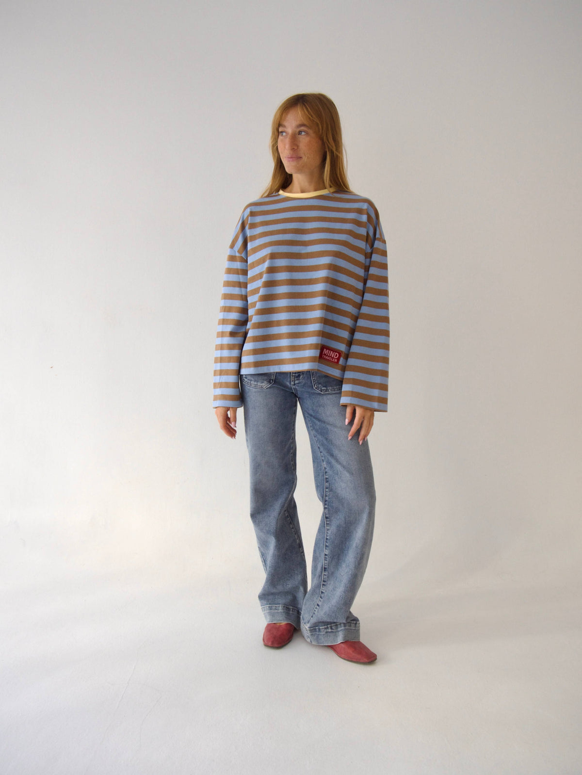 Núria Brown and Light Blue T-shirt