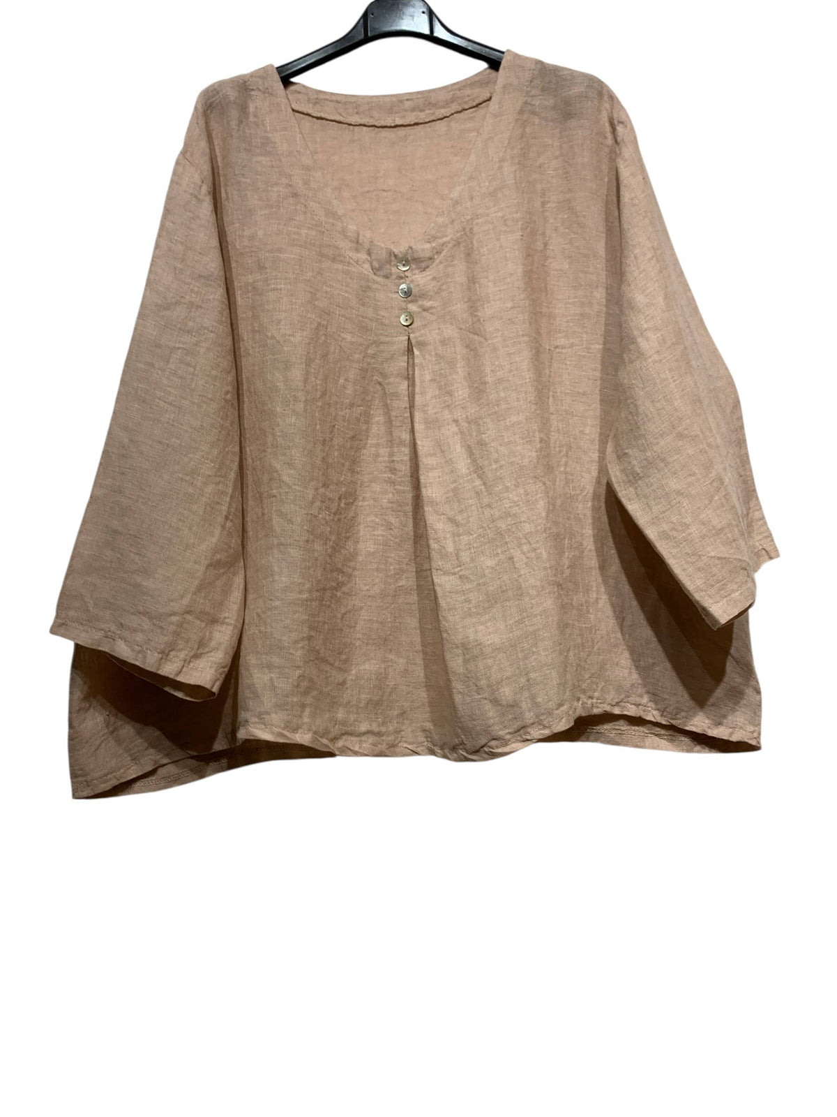 5548 Loose Linen Blouse with Buttoned Neckline: Jeans